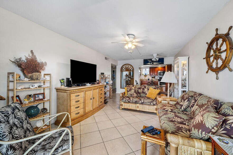 More Photos Of 628 Southwind Cir, North Palm Beach Apartments For Sale