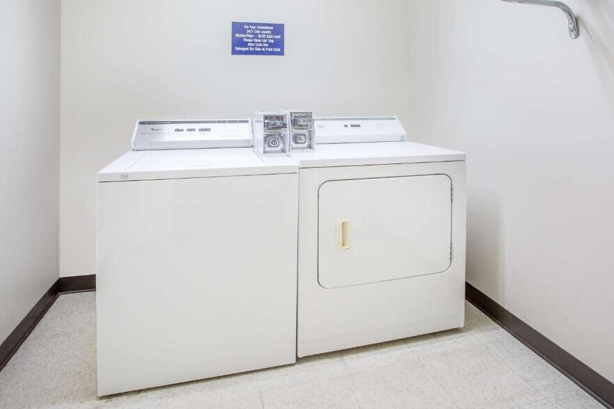 More Photos Of 196 Virginia Ave S, Tifton Hotel For Sale