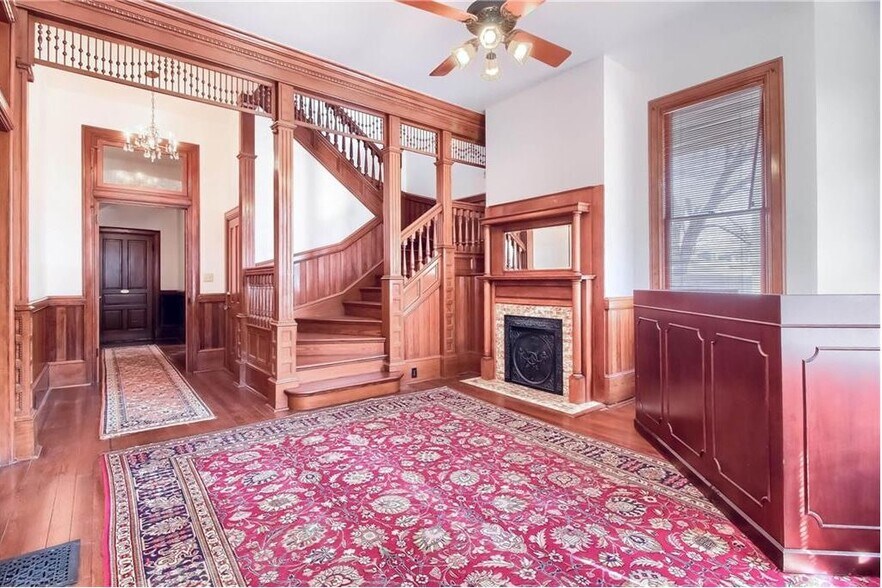 More Photos Of 1602 E Cesar Chavez St, Austin Office Residential For Lease