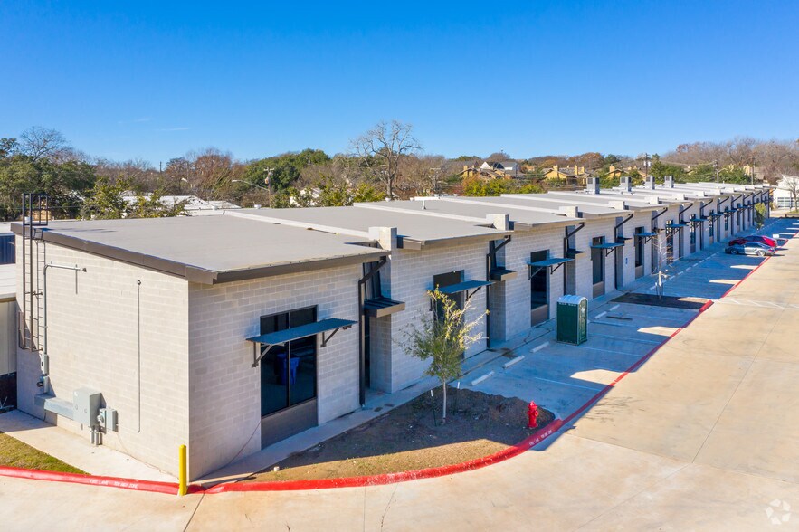 Primary Photo Of 2307 Thornton Rd, Austin Flex For Lease