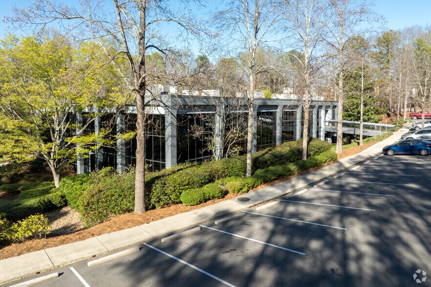 More Photos Of 100 Centerview Dr, Birmingham Office For Lease
