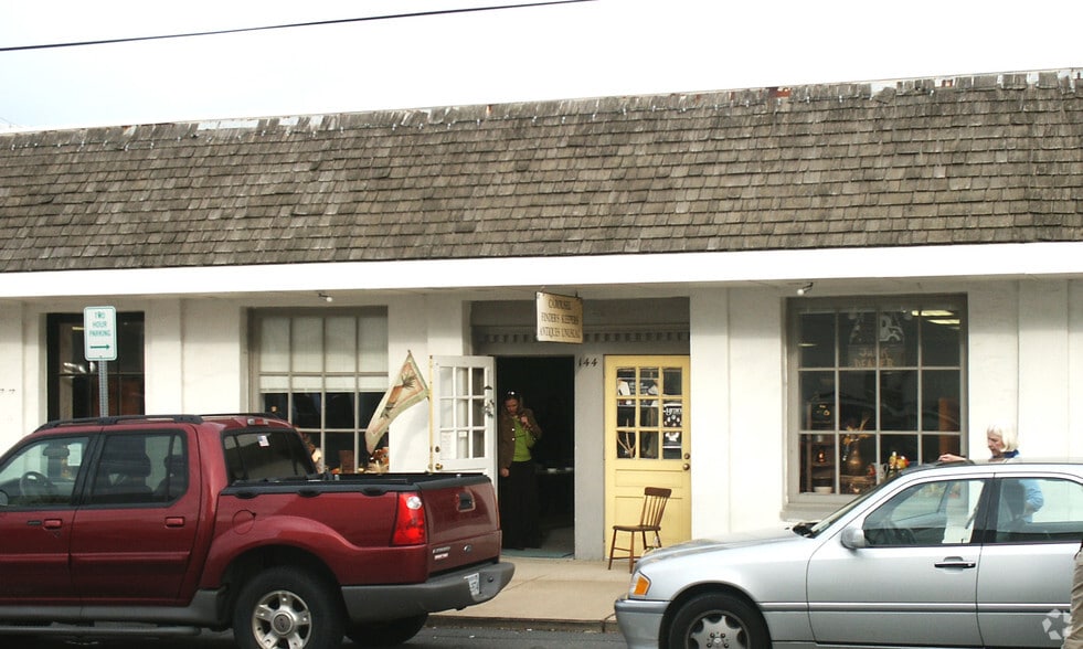 Primary Photo Of 148 N 21st St, Purcellville Storefront For Lease