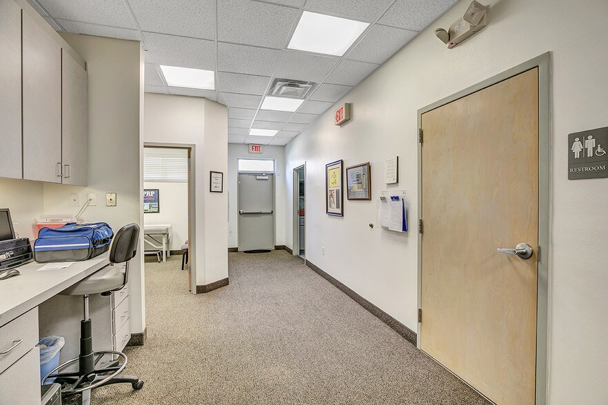 More Photos Of 2300 SE 17th St, Ocala Medical For Lease