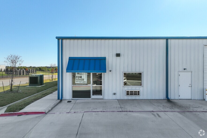 More Photos Of 620 Justice, Mansfield Light Manufacturing For Lease