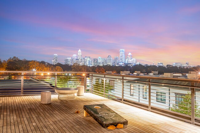 More Photos Of 925 Tuckaseegee Rd, Charlotte Unknown For Lease