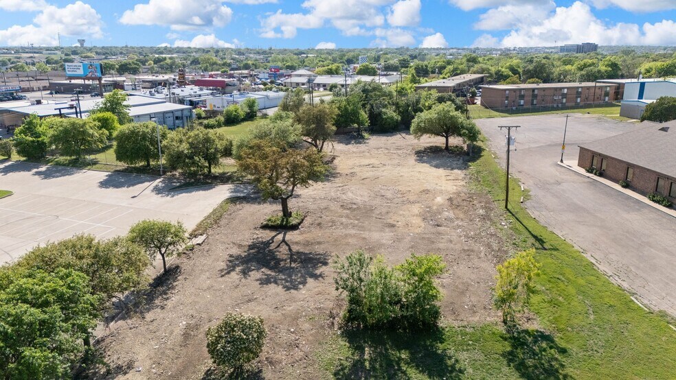 More Photos Of 720 N New Rd, Waco Land For Sale
