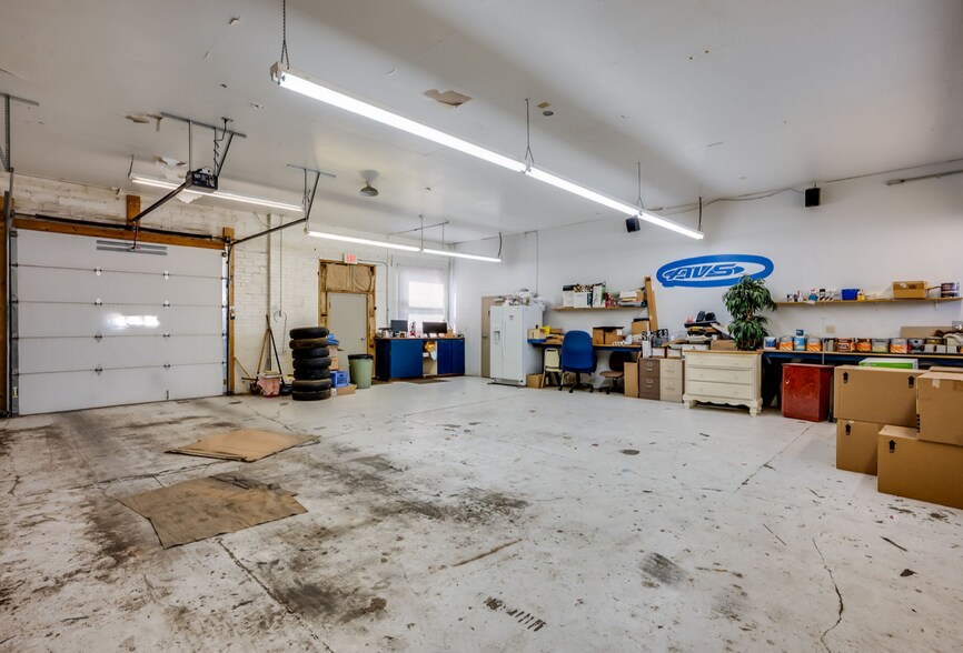More Photos Of 410 N Adams St, Hutchinson Office For Lease