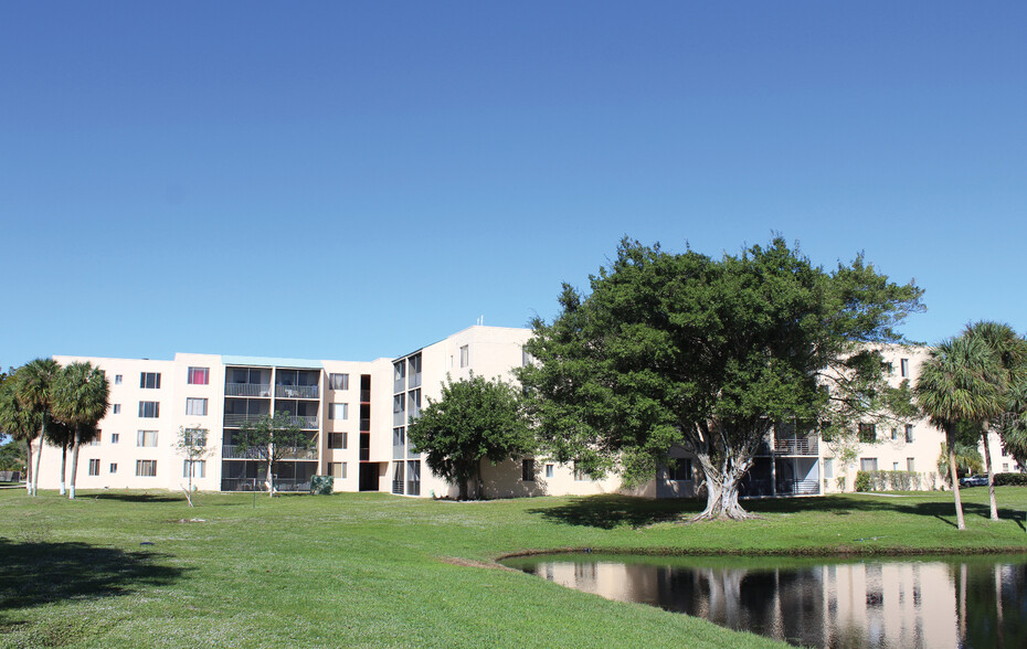 Primary Photo Of 2820 & 2830 Somerset Dr, Lauderdale Lakes Apartments For Sale