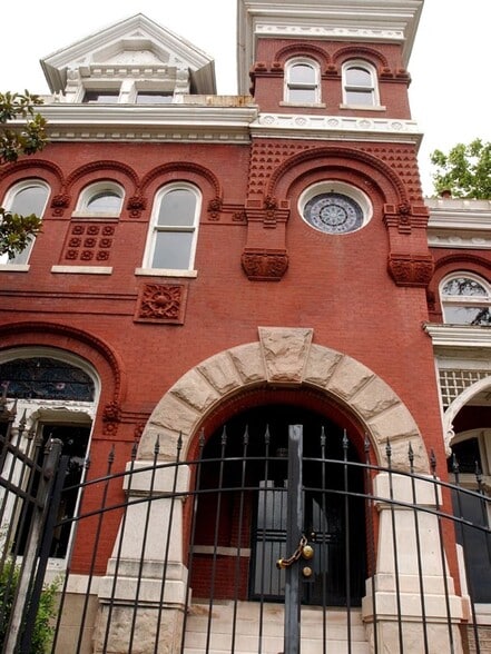 More Photos Of 756 Jefferson Ave, Memphis Office For Sale