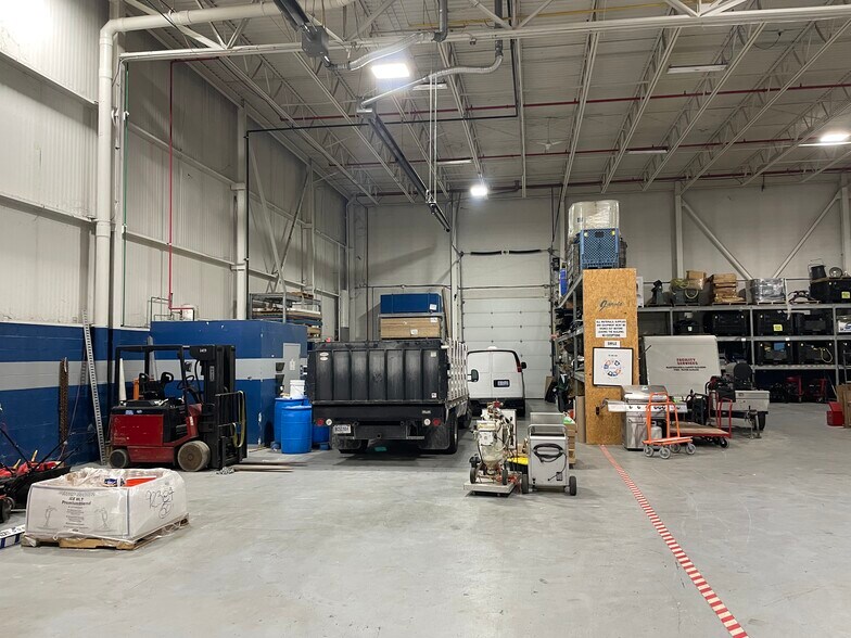 More Photos Of 41800 Executive Dr, Harrison Township Manufacturing For Lease