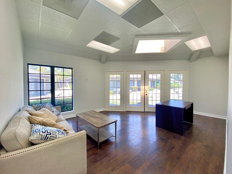 More Photos Of 3151 Airway Ave, Costa Mesa Medical For Lease