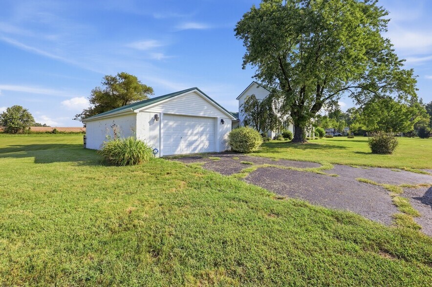 More Photos Of 4650 Highway 52, Loretto Apartments For Sale