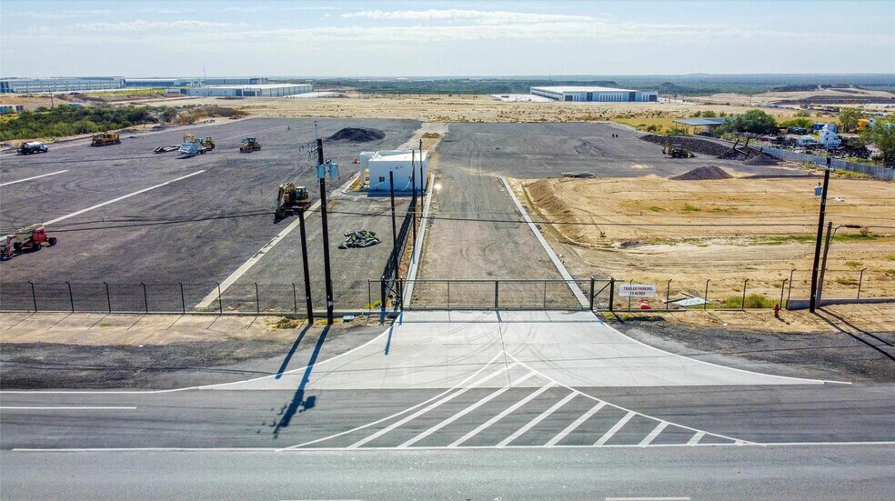 More Photos Of 20018 FM 1472, Laredo Land For Lease