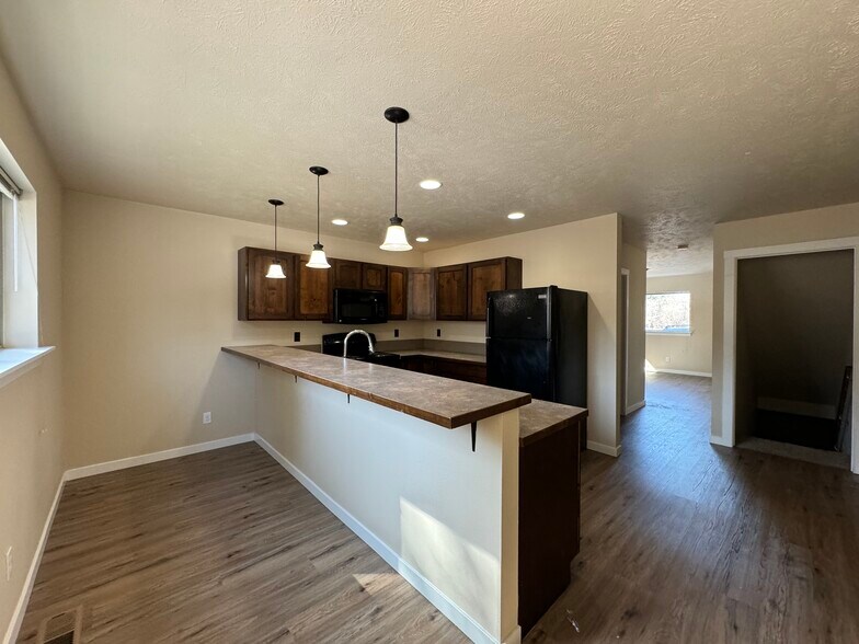 More Photos Of 917-922 W Pirate Ln, Spokane Apartments For Sale