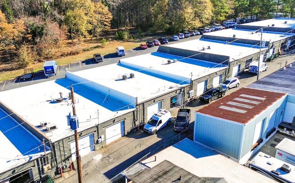 More Photos Of 5891 New Peachtree Rd, Doraville Warehouse For Lease