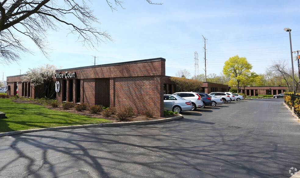 More Photos Of 778 W Frontage Rd, Northfield Office For Lease