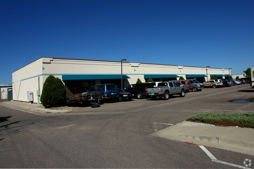 More Photos Of 332 Norfolk St, Aurora Warehouse For Sale