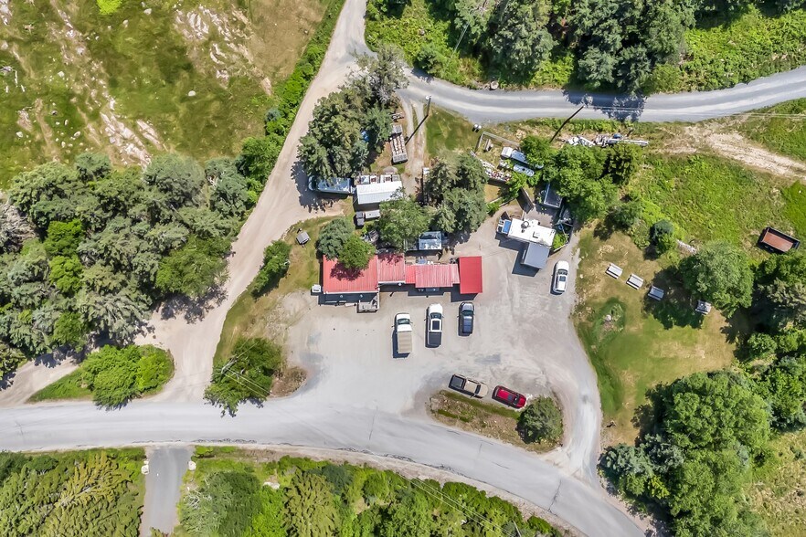 More Photos Of 40 North Rd, Swans Island Convenience Store For Sale