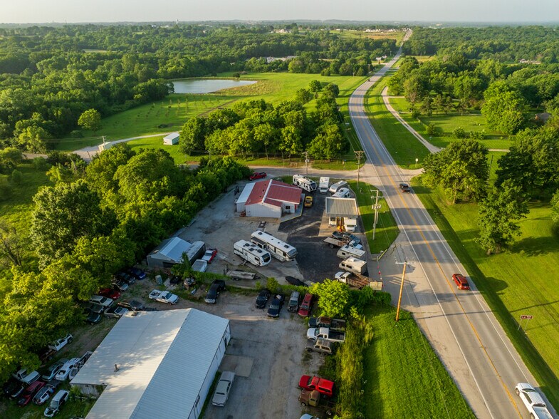 More Photos Of 23621 S State Route 291, Harrisonville Industrial For Sale