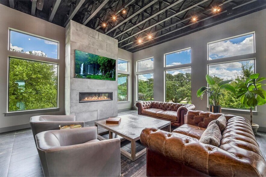 More Photos Of 316 Morningside Dr, Friendswood Loft Creative Space For Sale