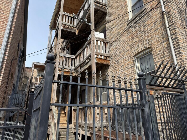 More Photos Of 605 E 80th St, Chicago Apartments For Sale