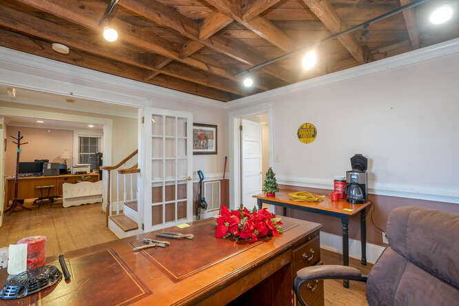 More Photos Of 497 NW Kirk Rd, Marietta Office For Sale