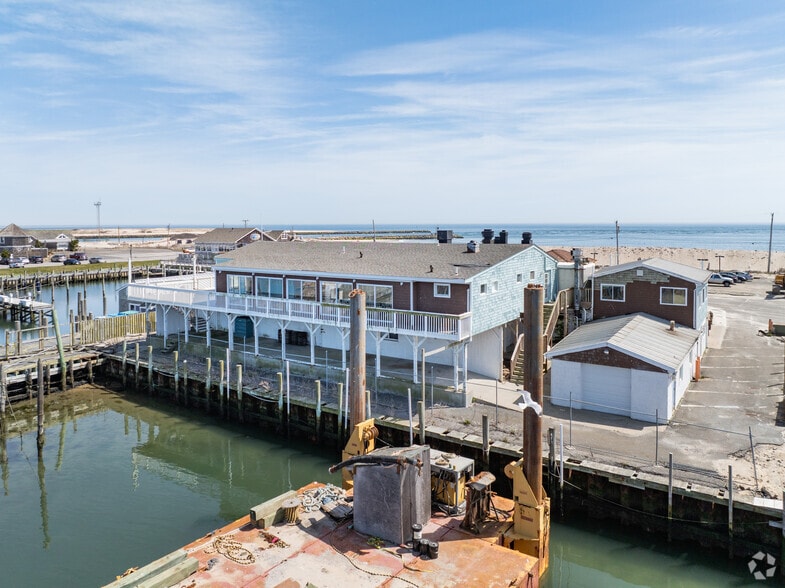 More Photos Of 363 Beach rd, Hampton Bays Restaurant For Lease