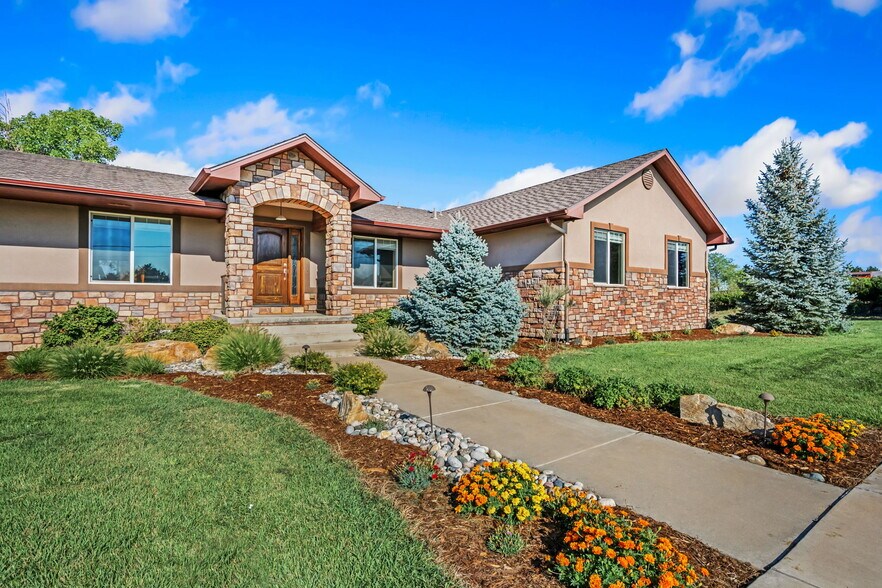 More Photos Of 13299 E County Line Rd, Longmont Flex For Sale