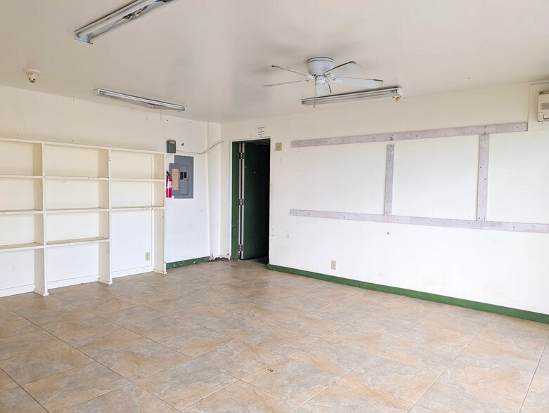 More Photos Of 92-8701 Hawaii Belt Rd, Ocean View Freestanding For Lease