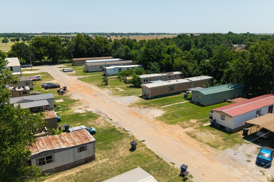 More Photos Of 603 S 3rd St, Kingfisher Manufactured Housing Mobile Home Park For Sale