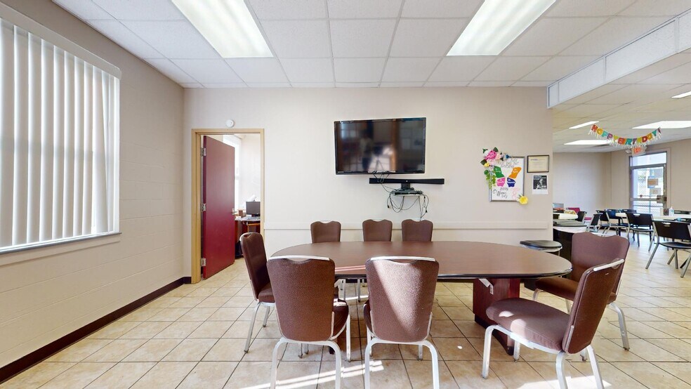 More Photos Of 1327-1331 Macklind Ave, Saint Louis Office For Sale