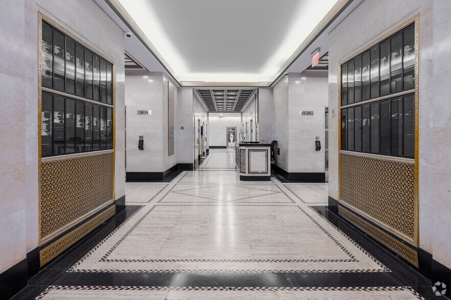 More Photos Of 225 Broadway, New York Office For Lease
