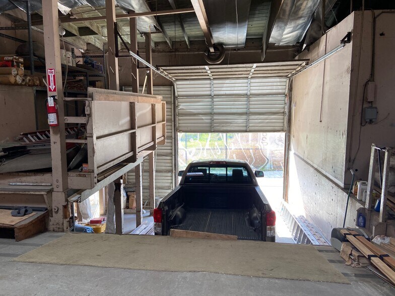 More Photos Of 5440 Alhambra Ave, Los Angeles Warehouse For Sale