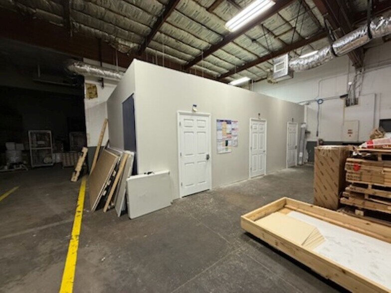 More Photos Of 810 NW 25th Ave, Ocala Warehouse For Lease