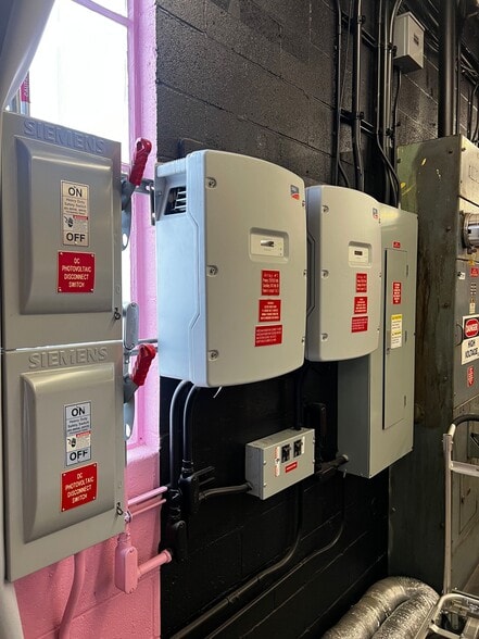 More Photos Of 2205 N Hollywood Way, Burbank Service For Lease