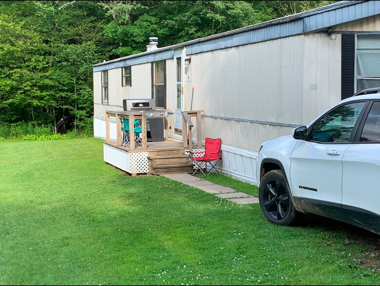 More Photos Of 15 Decasper Dr, Lewis Run Manufactured Housing Mobile Home Park For Sale