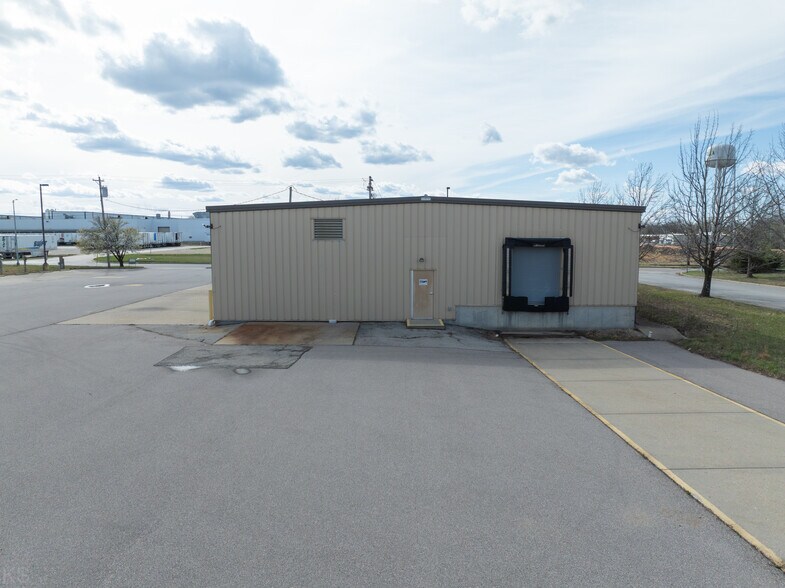 More Photos Of 3702 Hy Point Blvd, Rolla Industrial For Sale