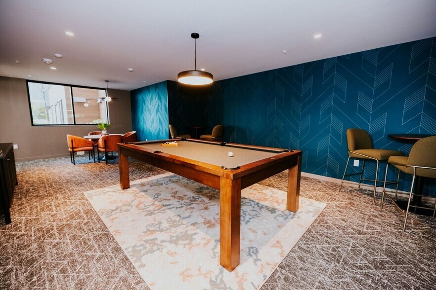 More Photos Of 132 NE 145th St, Shoreline Apartments For Lease