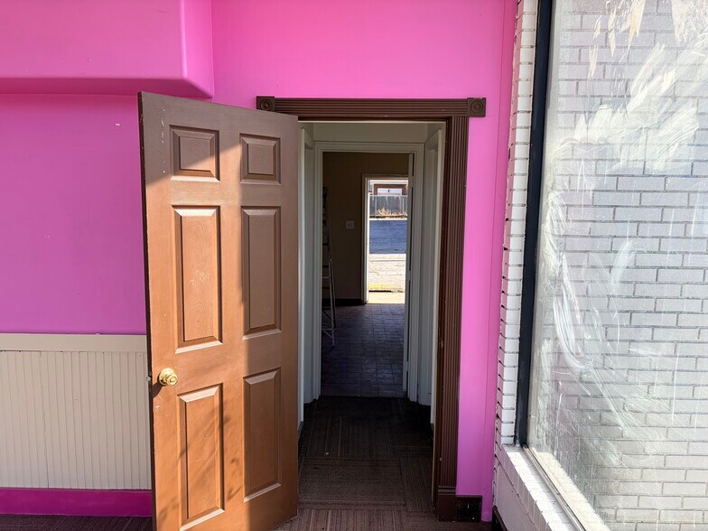 More Photos Of 1445 S State St, Salt Lake City Freestanding For Sale
