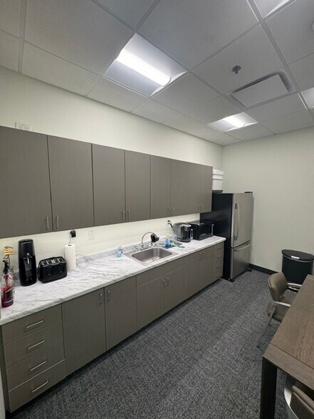 More Photos Of 321 W 1300 S, Heber City Office For Sale