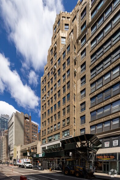 More Photos Of 11 W 30th St, New York Apartments For Lease