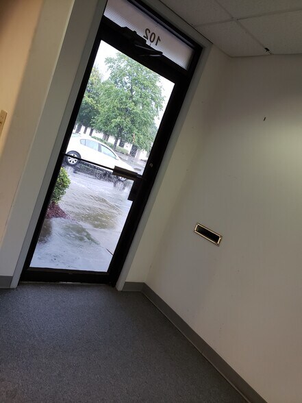 More Photos Of 424 Investors Pl, Virginia Beach Research And Development For Lease