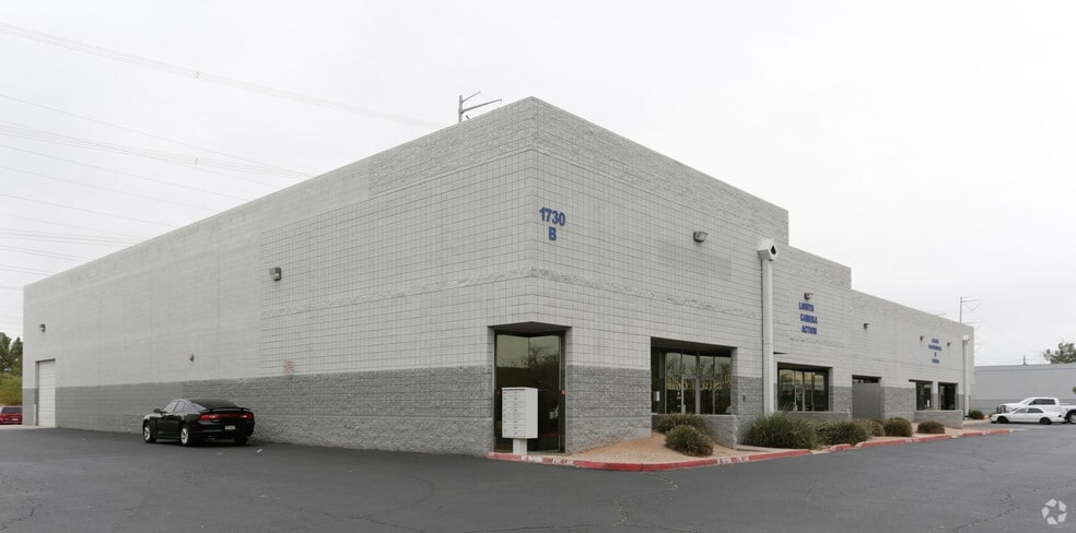 More Photos Of 1730 W Sunrise Blvd, Gilbert Warehouse For Lease