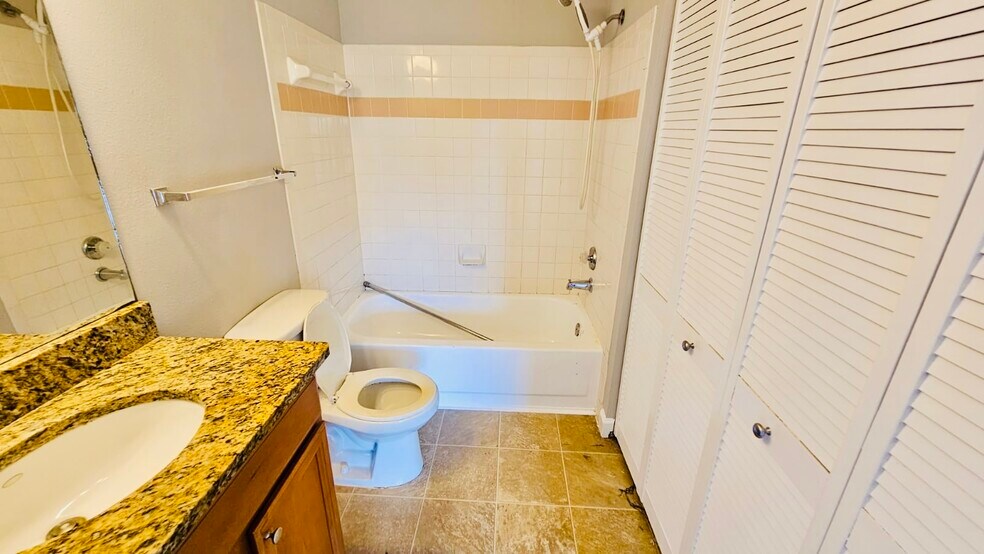 More Photos Of 115 112th Ave NE, Saint Petersburg Specialty For Sale