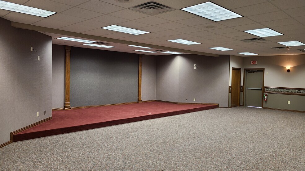 More Photos Of 626 W Main St, Fairfield Lodge Meeting Hall For Sale