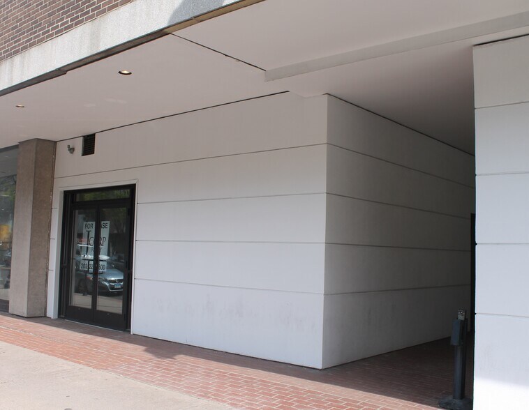 More Photos Of 181 Crown St, New Haven General Retail For Lease