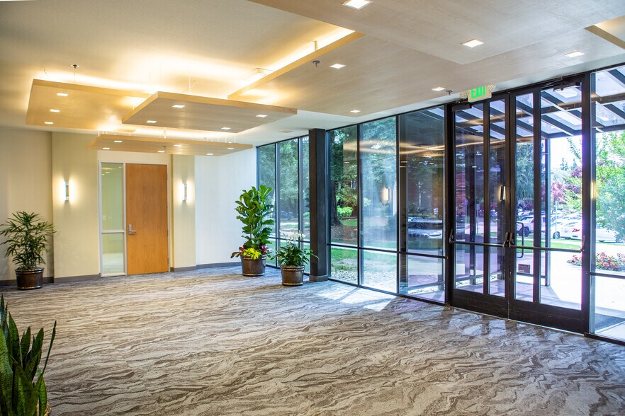 More Photos Of 10969 Trade Center Dr, Rancho Cordova Office For Lease