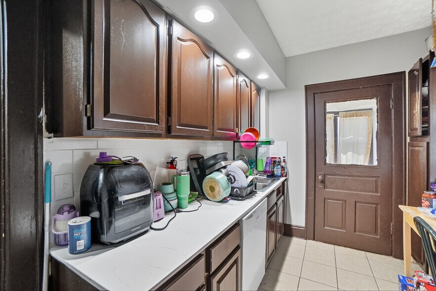 More Photos Of 333 E 18th Ave, Columbus Apartments For Sale