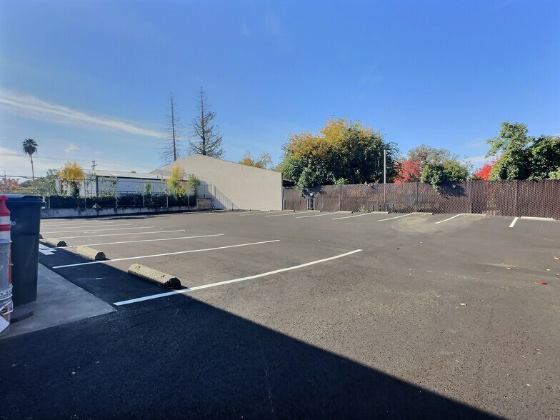 More Photos Of 3521 Mission Ave, Carmichael Medical For Lease