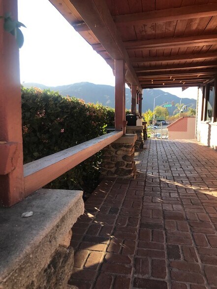 More Photos Of 2757 Foothill Blvd, La Crescenta Freestanding For Sale